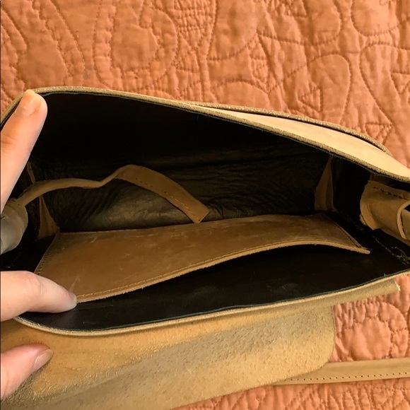 Beige Leather Able Shoulder/Crossbody Purse - Picture 4 of 5